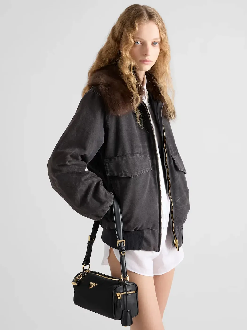 Prada Средняя сумка через плечо из Re-Nylon и кожи с замком - фото 7