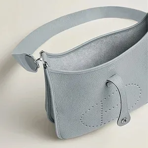 Hermès Сумка Evelyne 29 Bleu Glacier Clemence Palladium Hardware - фото 3