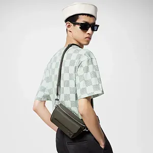 Louis Vuitton Бумажник Pilot Wearable Black - фото 3