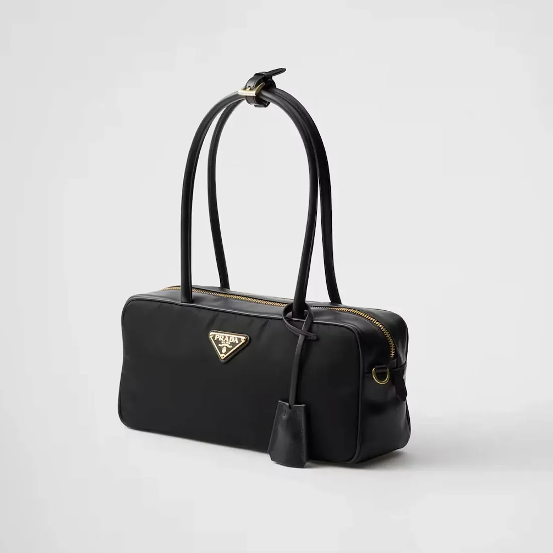 Prada Маленькая сумка-саквояж из материала Re-Nylon и кожи с замком - фото 3