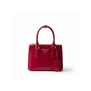 Prada Мини-сумка Galleria из лакированной сафьяновой кожи Cherry Red - фото 1