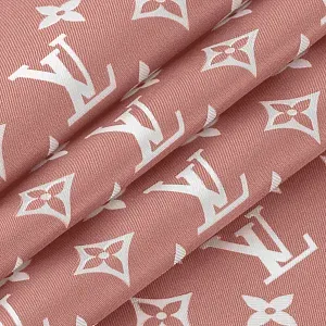 Louis Vuitton Платок-каре Monogram Infinity 90 Rose Poudre - фото 3