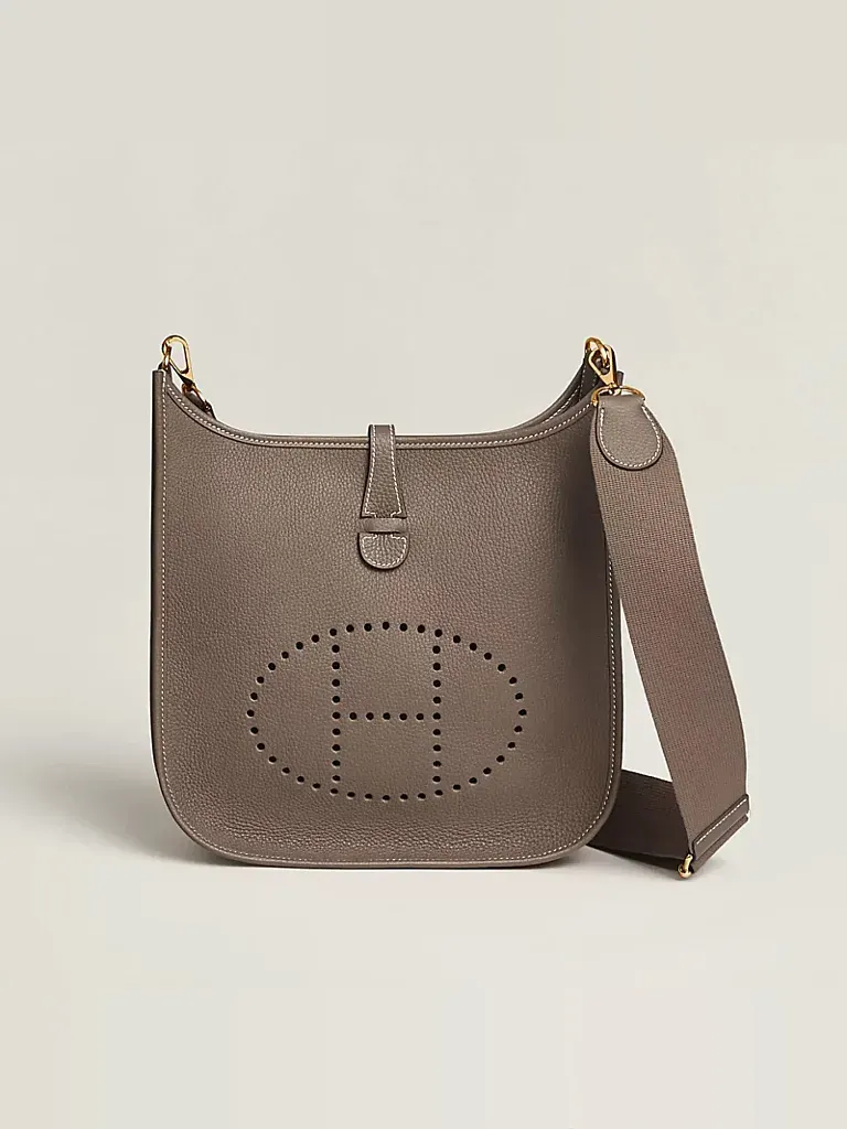 Сумка Hermes Evelyne 29 Etoupe Clemence Gold Hardware - фото 1
