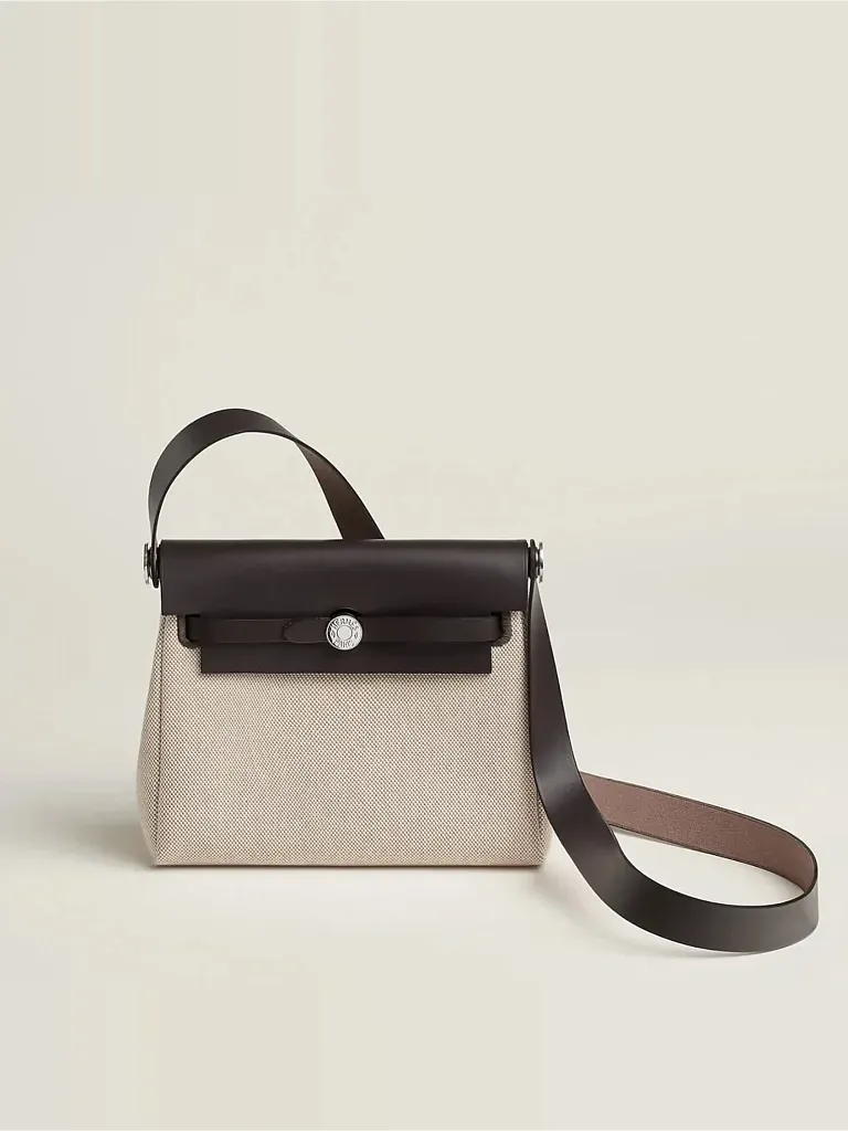 Сумка Hermes Herbag Zip 20 Ecru Beige Ebene H Viking Hunter Palladium Hardware - фото 1