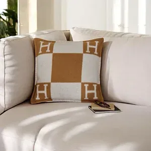 Hermès Подушка Avalon 50 см Ecru / Camel - фото 2
