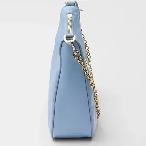 Prada Сумка Re-Edition 2005 из Re-Nylon Pale Blue - фото 3