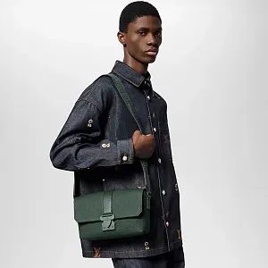 Louis Vuitton Мессенджер S-Cape - фото 4
