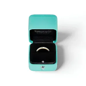 Tiffany & Co. Обручальное кольцо Together Milgrain Band Ring Yellow Gold - фото 4