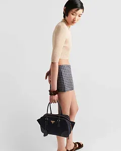 Prada Re-Edition 1978 средняя сумка из нейлона Re-Nylon и кожи Saffiano с двумя ручками Navy - фото 2