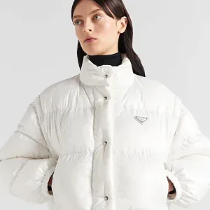 Prada Укороченный пуховик-трансформер из Re-Nylon White - фото 4