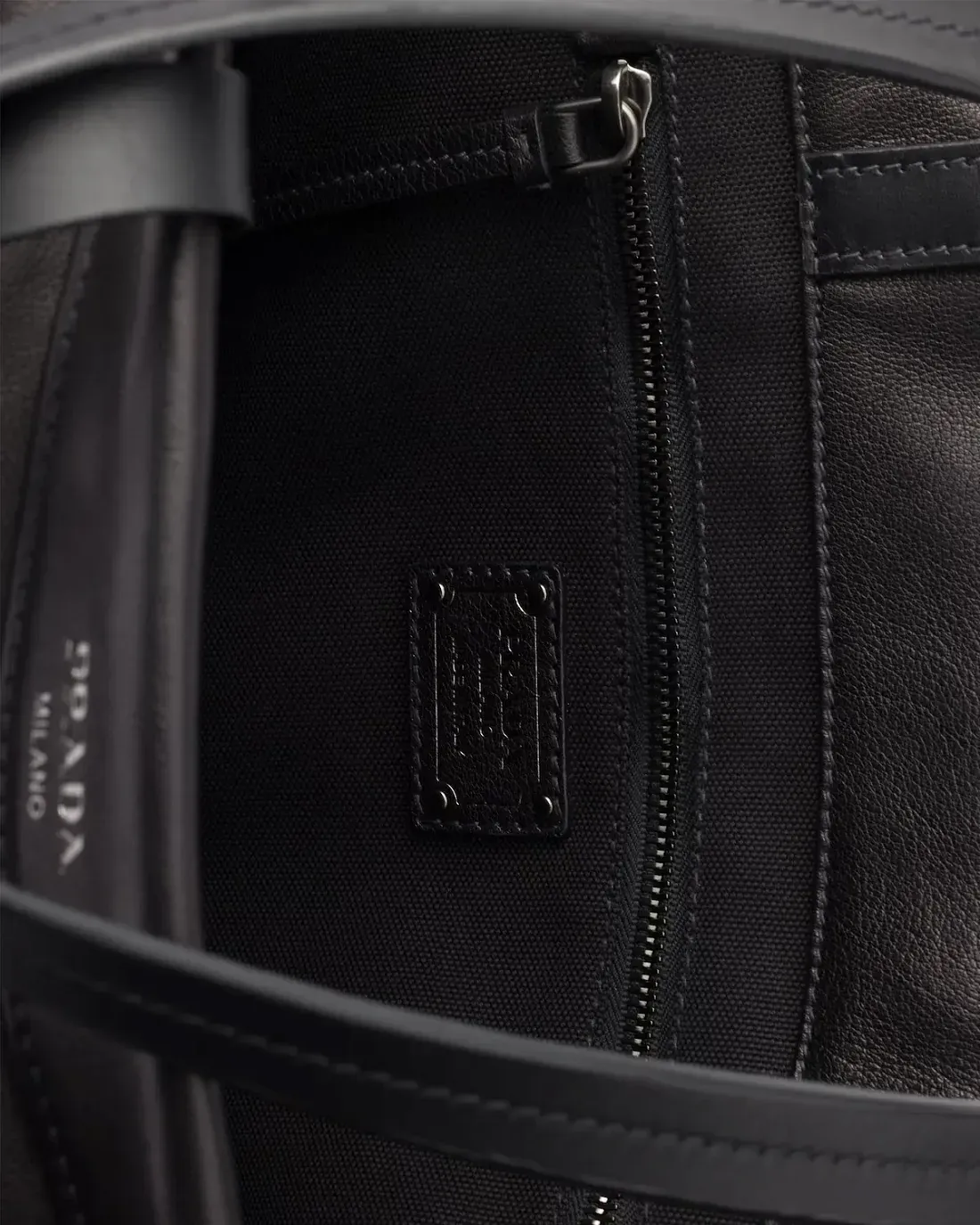 Prada Большая сумка-тоут Route Black - фото 5